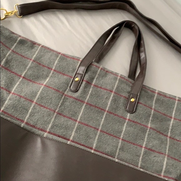 Weekender Bag - Picture 2 of 5